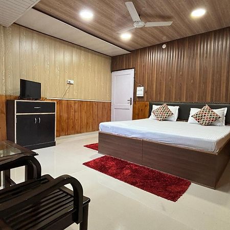 מקלוד גאנג' Hotel Ekant Lodge מראה חיצוני תמונה